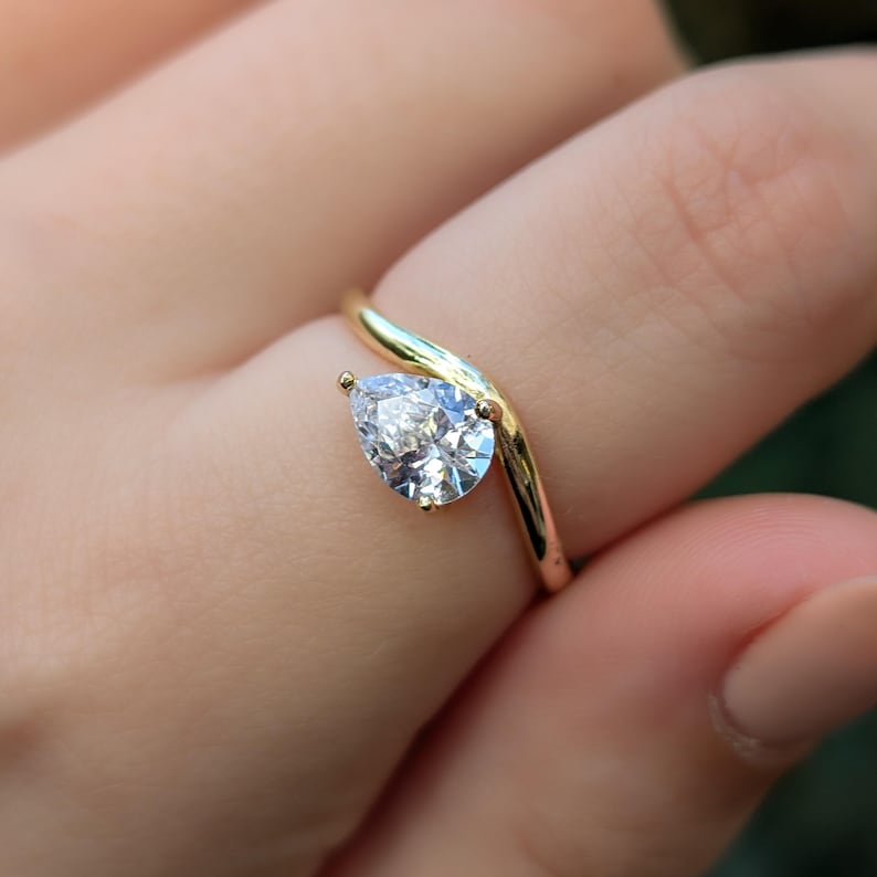 Sideways Lab Diamond Teardrop Ring