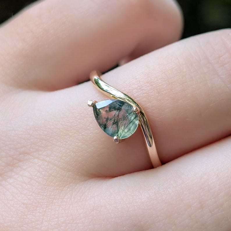 Sideways Moss Agate Teardrop Ring