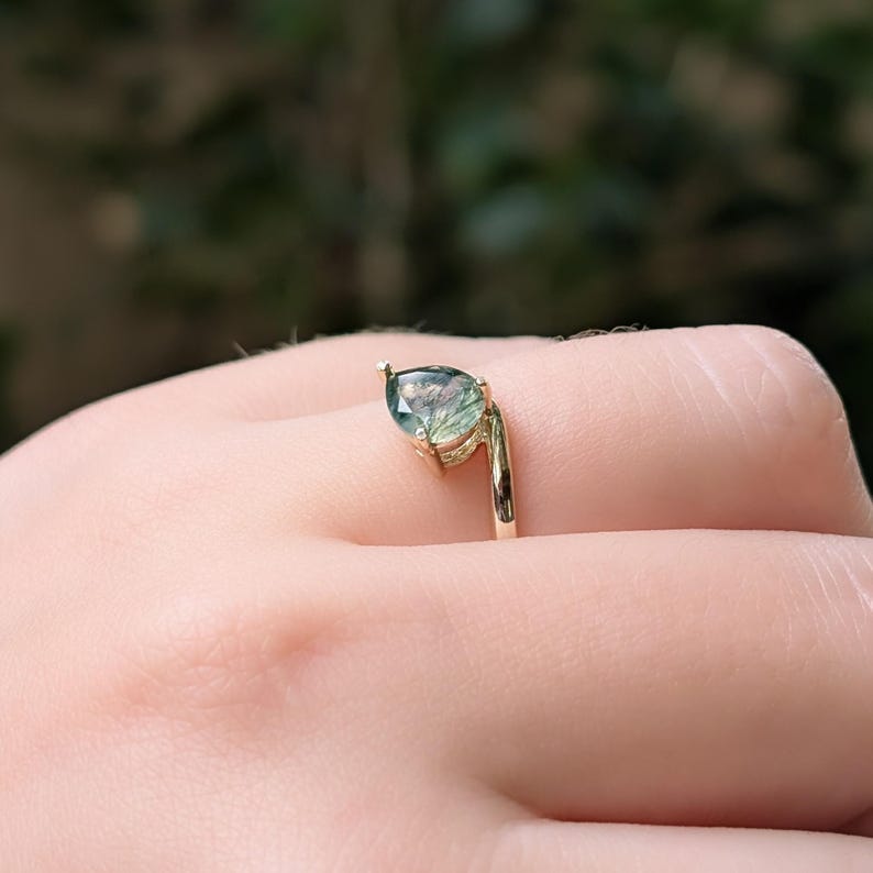 Sideways Moss Agate Teardrop Ring