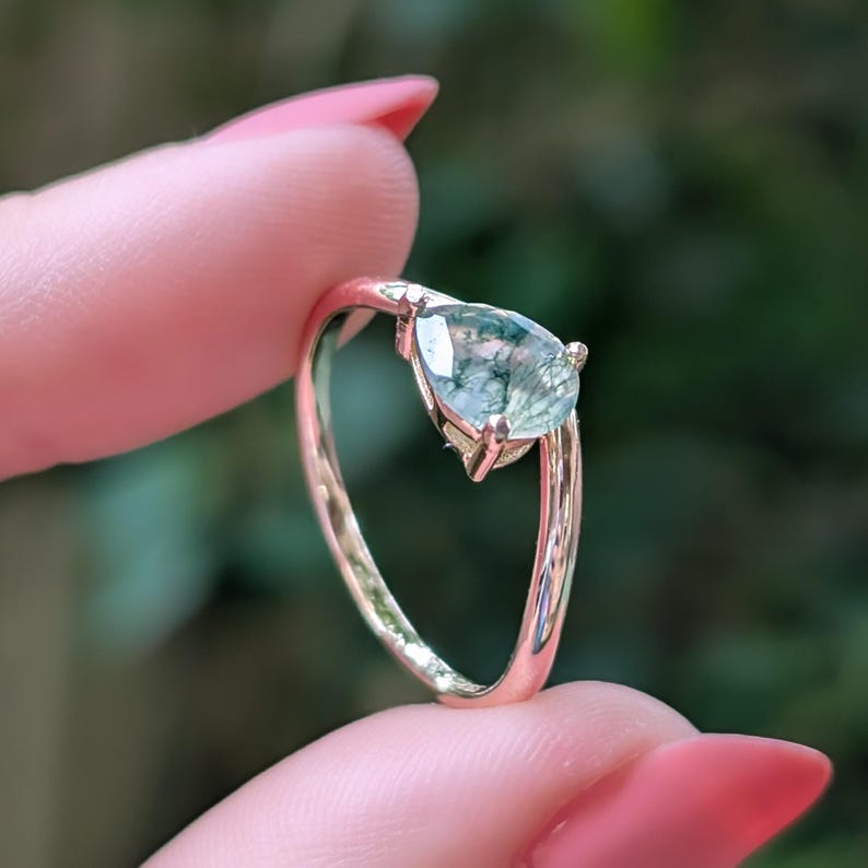 Sideways Moss Agate Teardrop Ring