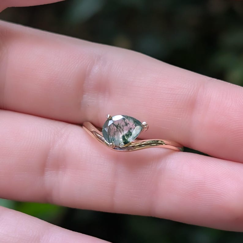 Sideways Moss Agate Teardrop Ring
