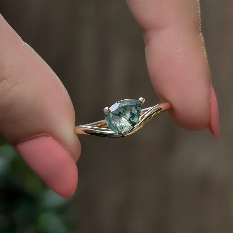 Sideways Moss Agate Teardrop Ring