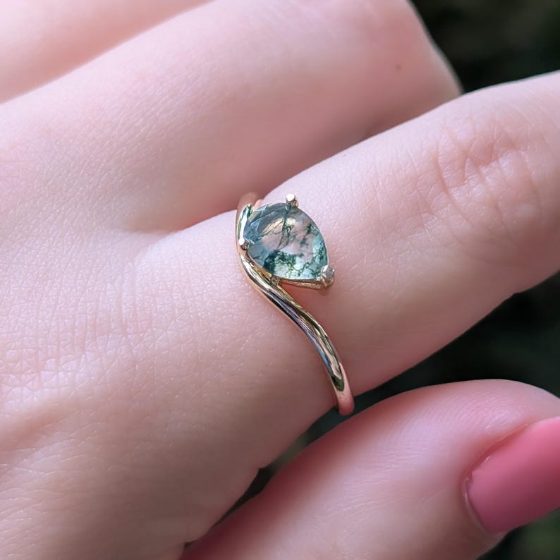 Sideways Moss Agate Teardrop Ring