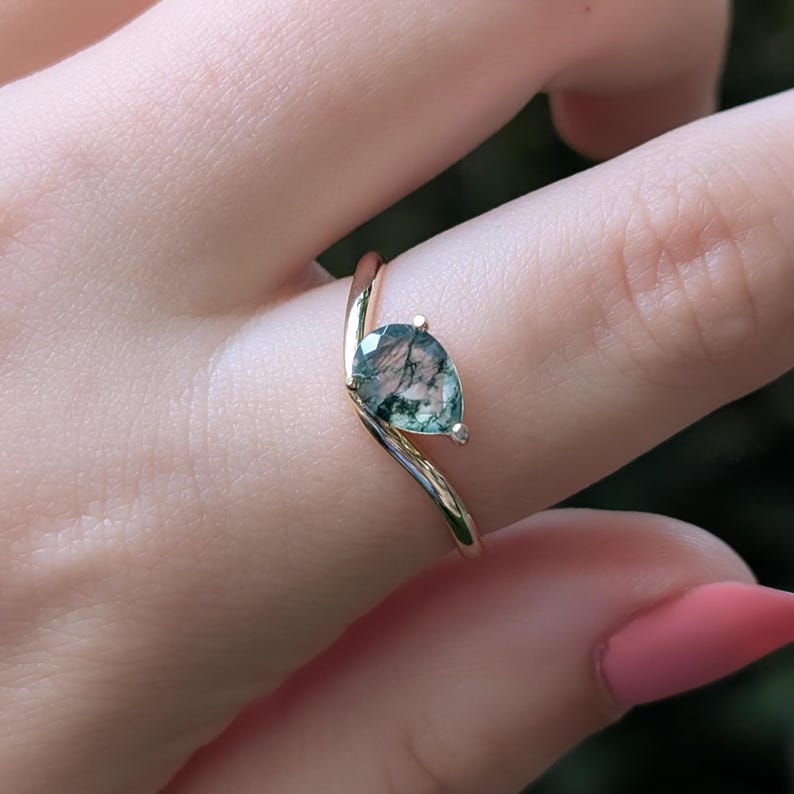 Sideways Moss Agate Teardrop Ring