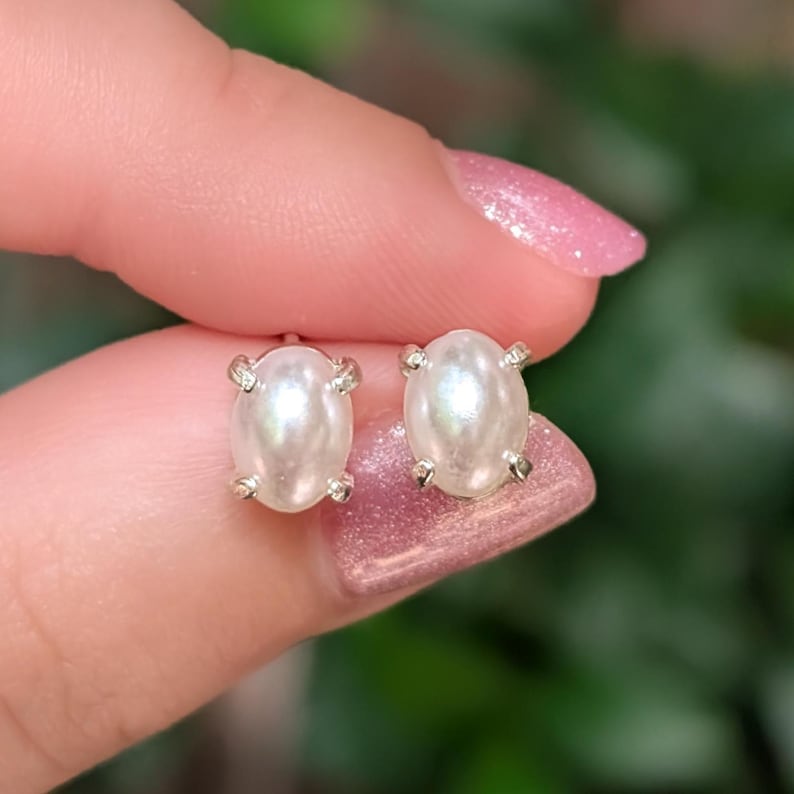 Pearl Oval Earrings