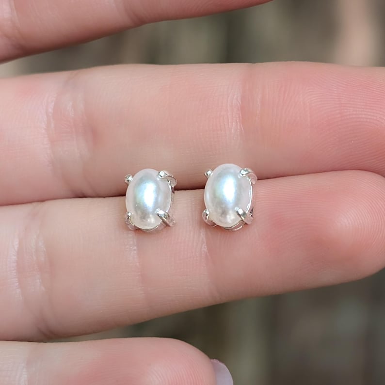 Pearl Oval Earrings