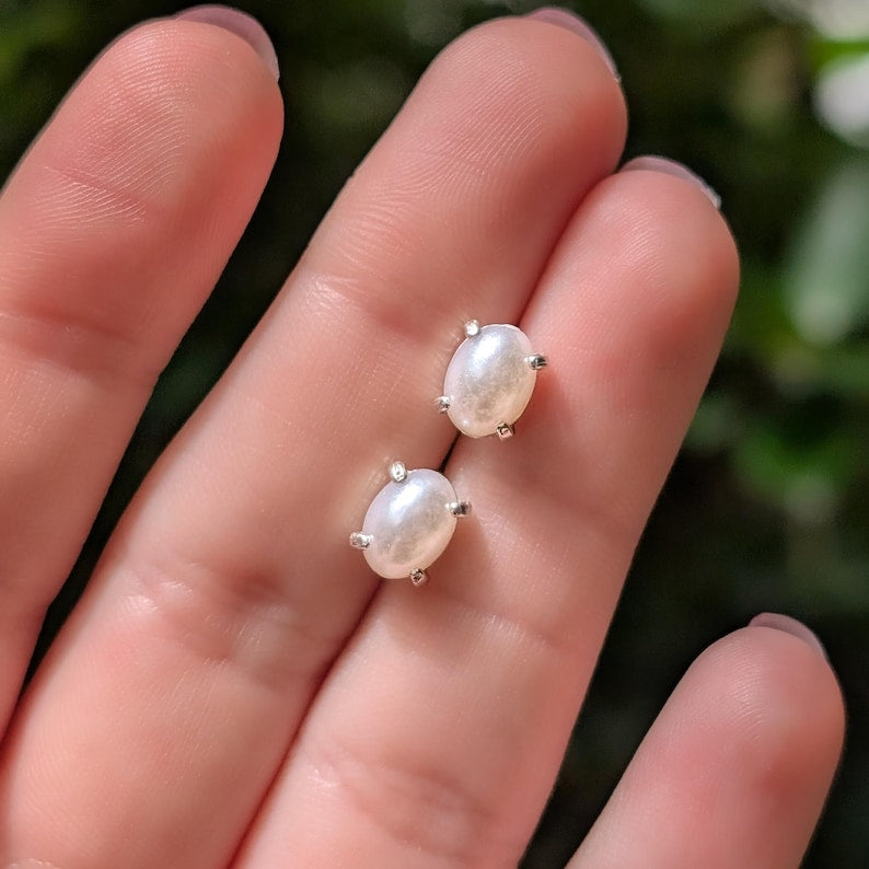Pearl Oval Earrings