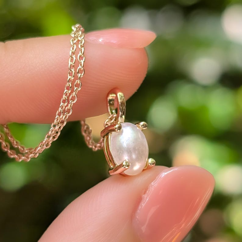 Pearl Oval Necklace