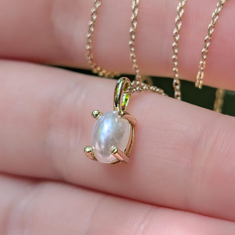 Pearl Oval Necklace