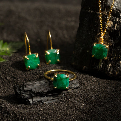 The Ashlynn - Natural Emerald Necklace