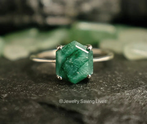 emerald engagement ring