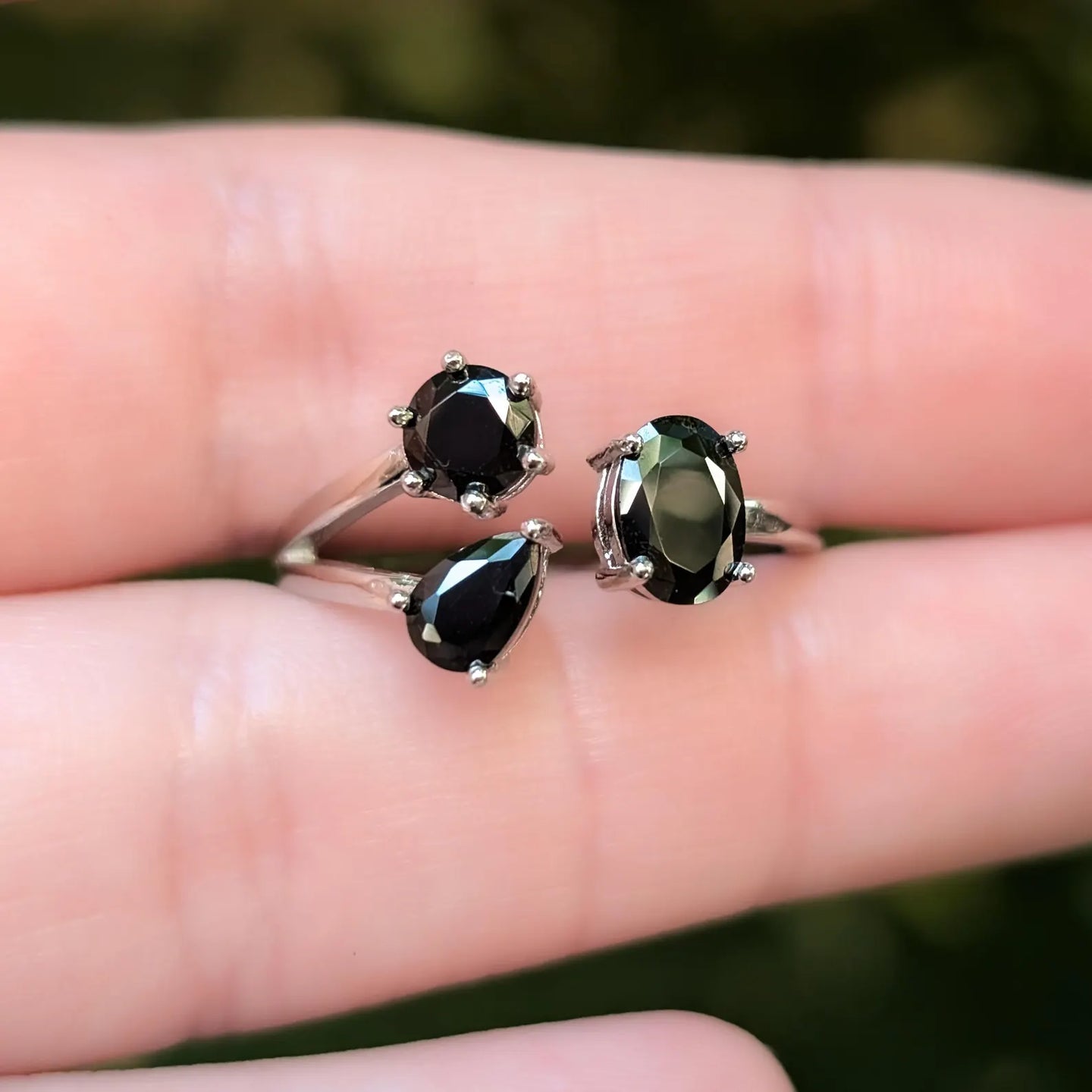 Onyx 3 Stone Ring