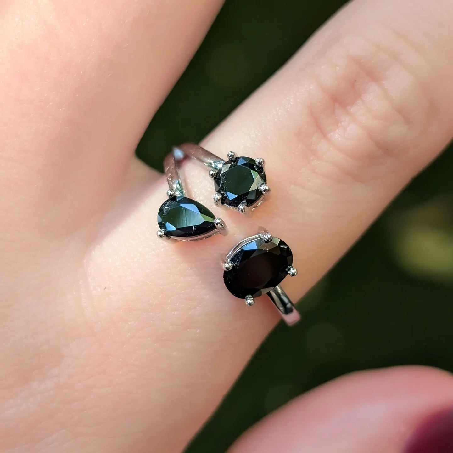 Onyx 3 Stone Ring