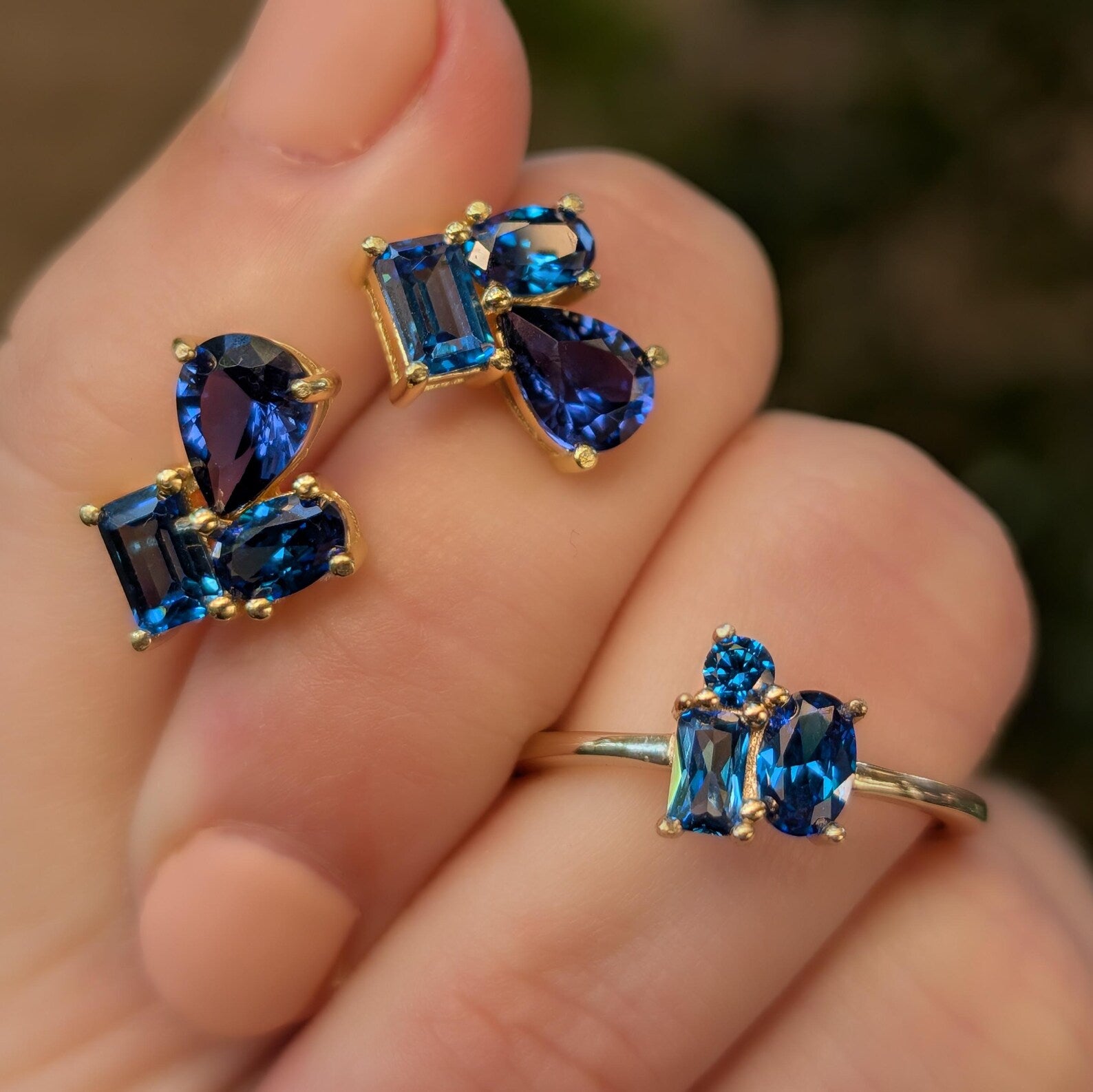 Sapphire 3 Stone Cluster Ring