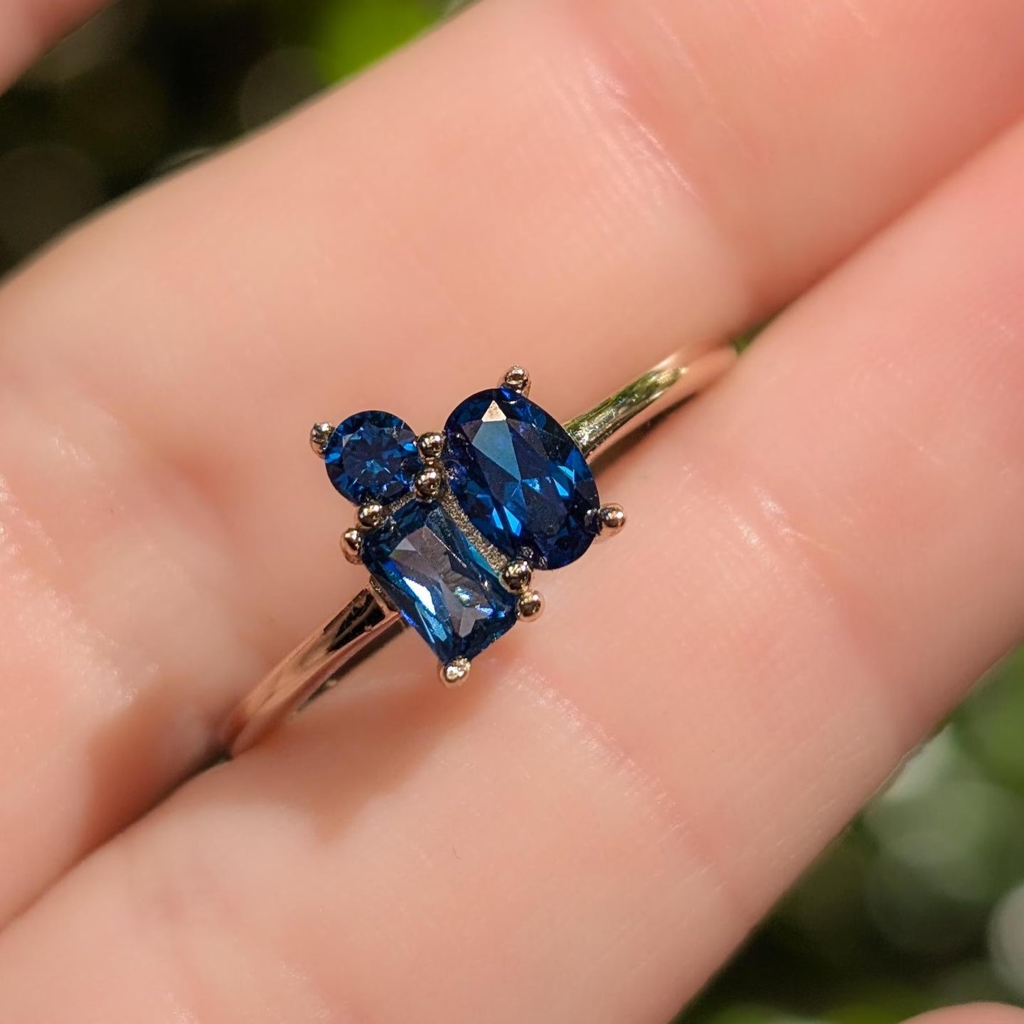 Sapphire 3 Stone Cluster Ring