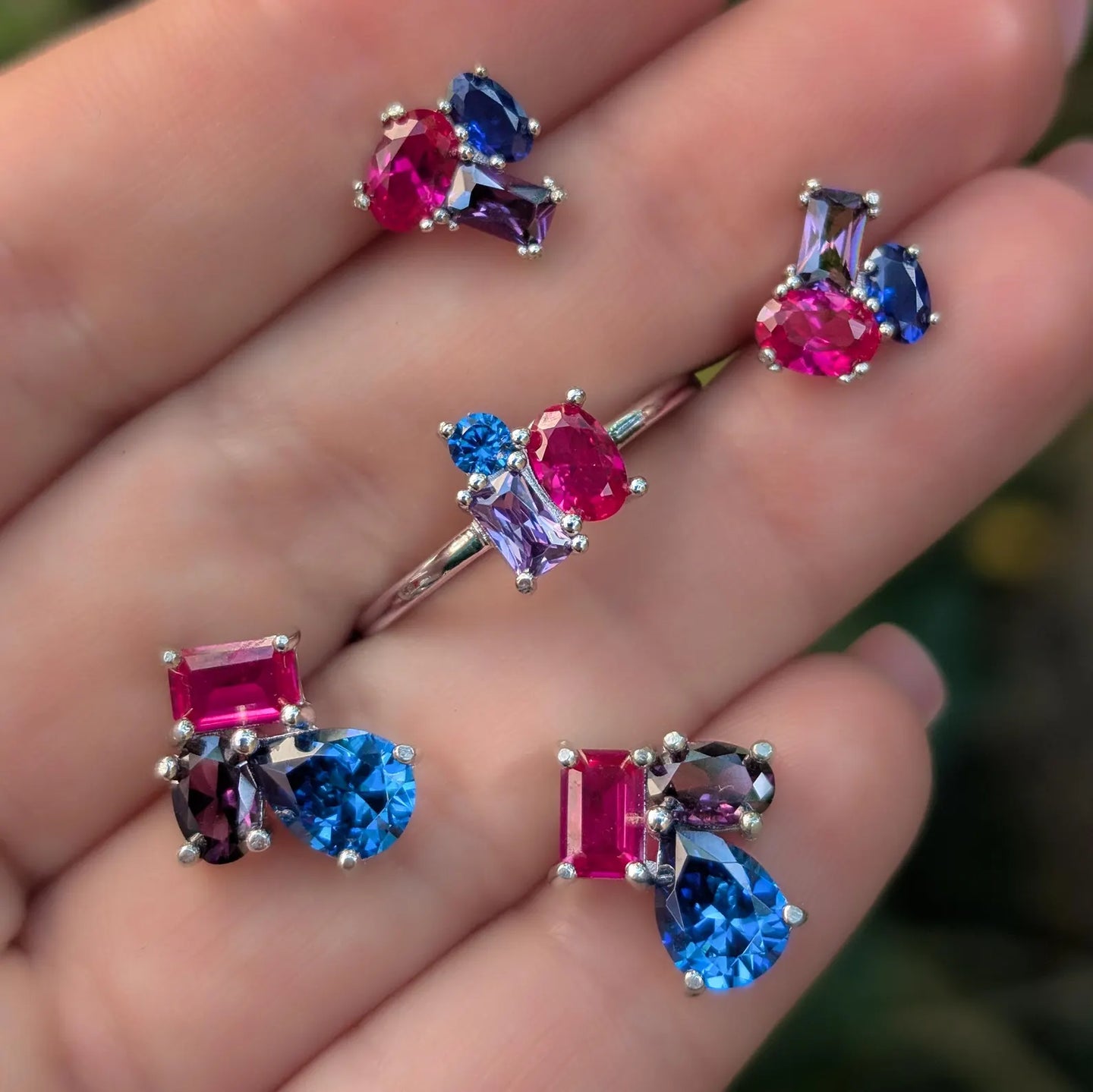 The Tulia - Bisexual 3 Stone Cluster Ring
