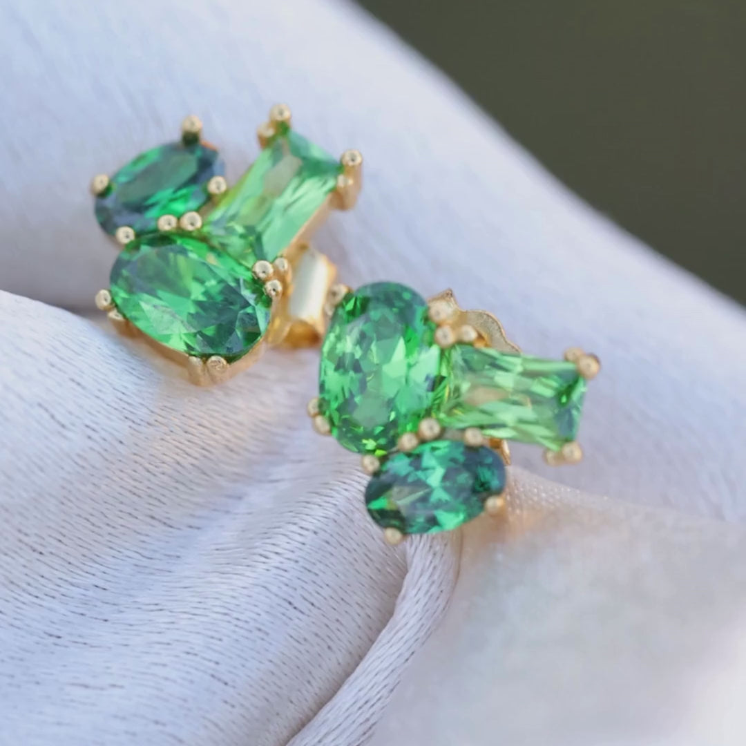 The Legacy - Emerald Cluster Studs