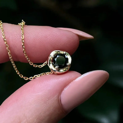 Swirl Necklace - Onyx Necklaces Handmade Handcrafted