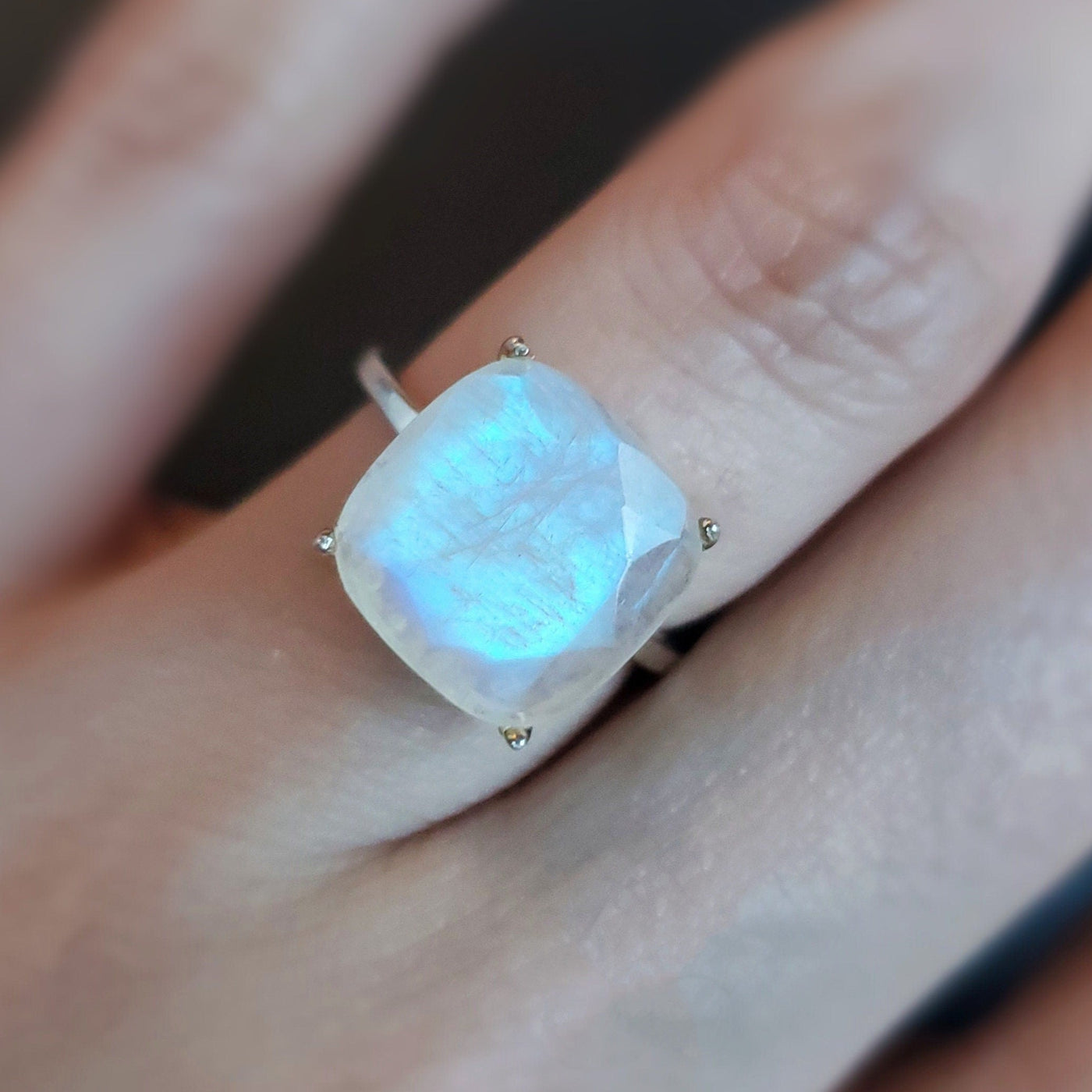 anxiety moonstone ring, anxiety ring, blue moonstone ring, antique moonstone ring, rainbow moonstone engagement ring, moonstone ring women, mens moonstone ring, boho moonstone ring, moonstone diamond ring, 